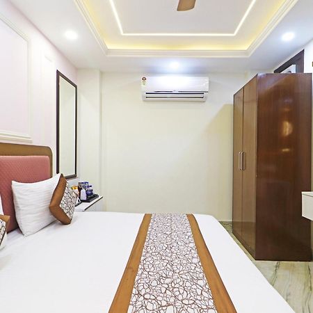 Hotel Samrat Residency 10 Mints Walking Distance Nizamuddin Railway Station 뉴델리 외부 사진