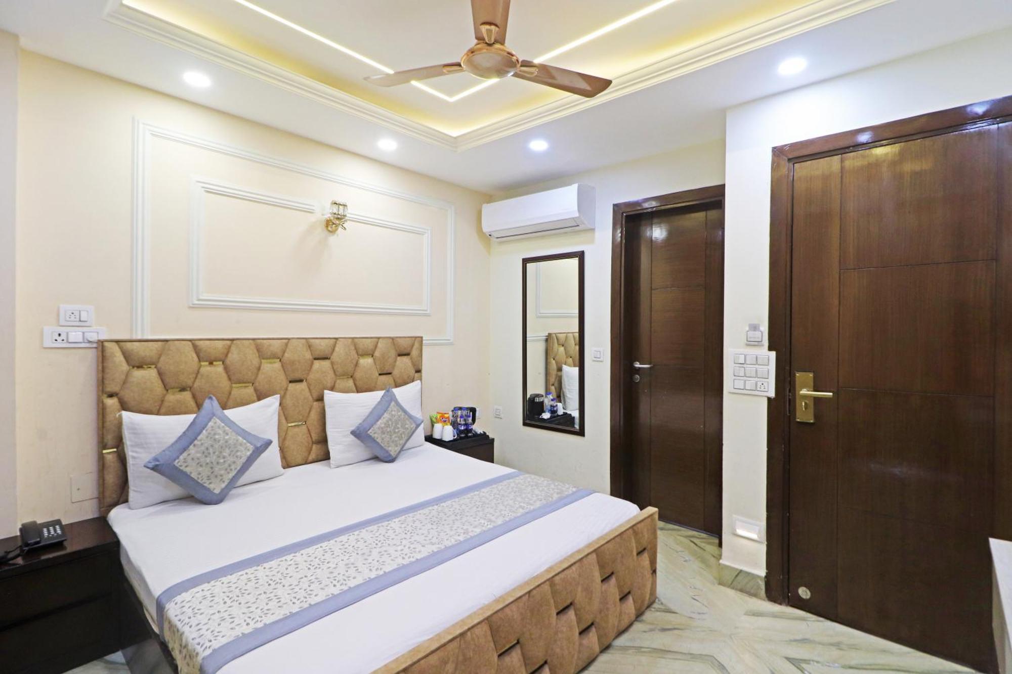 Hotel Samrat Residency 10 Mints Walking Distance Nizamuddin Railway Station 뉴델리 외부 사진