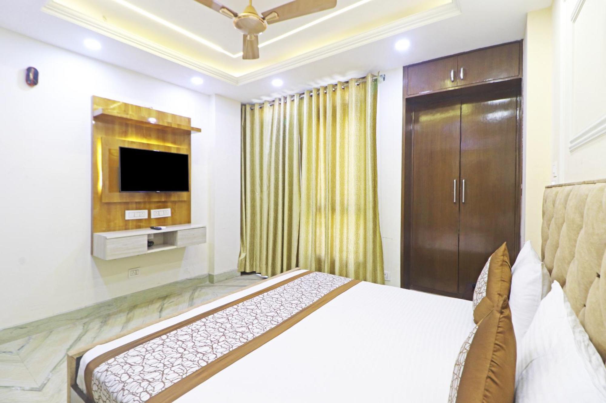 Hotel Samrat Residency 10 Mints Walking Distance Nizamuddin Railway Station 뉴델리 외부 사진
