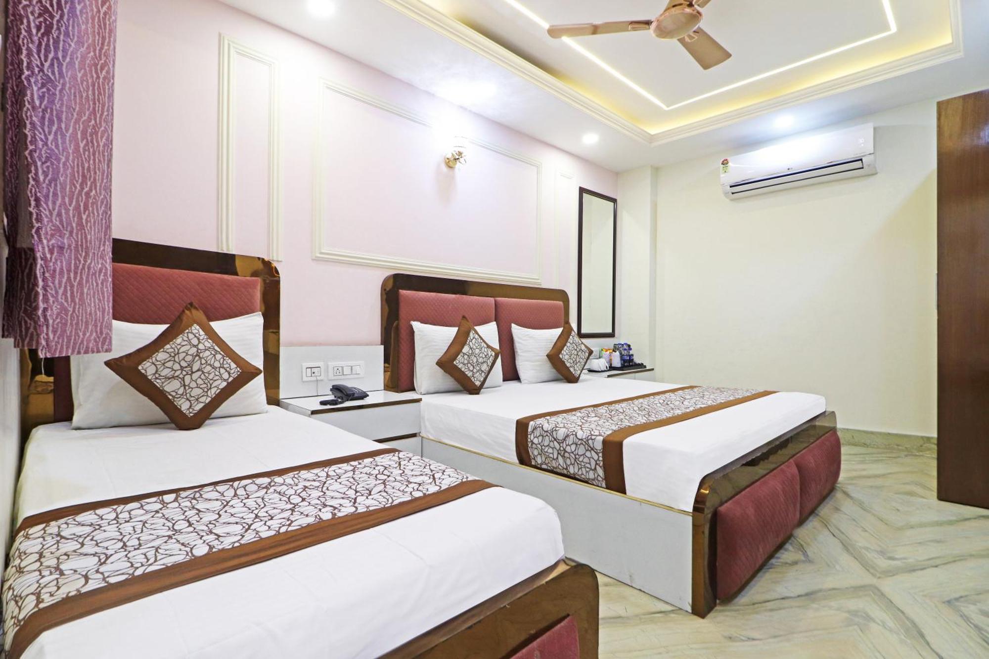 Hotel Samrat Residency 10 Mints Walking Distance Nizamuddin Railway Station 뉴델리 외부 사진