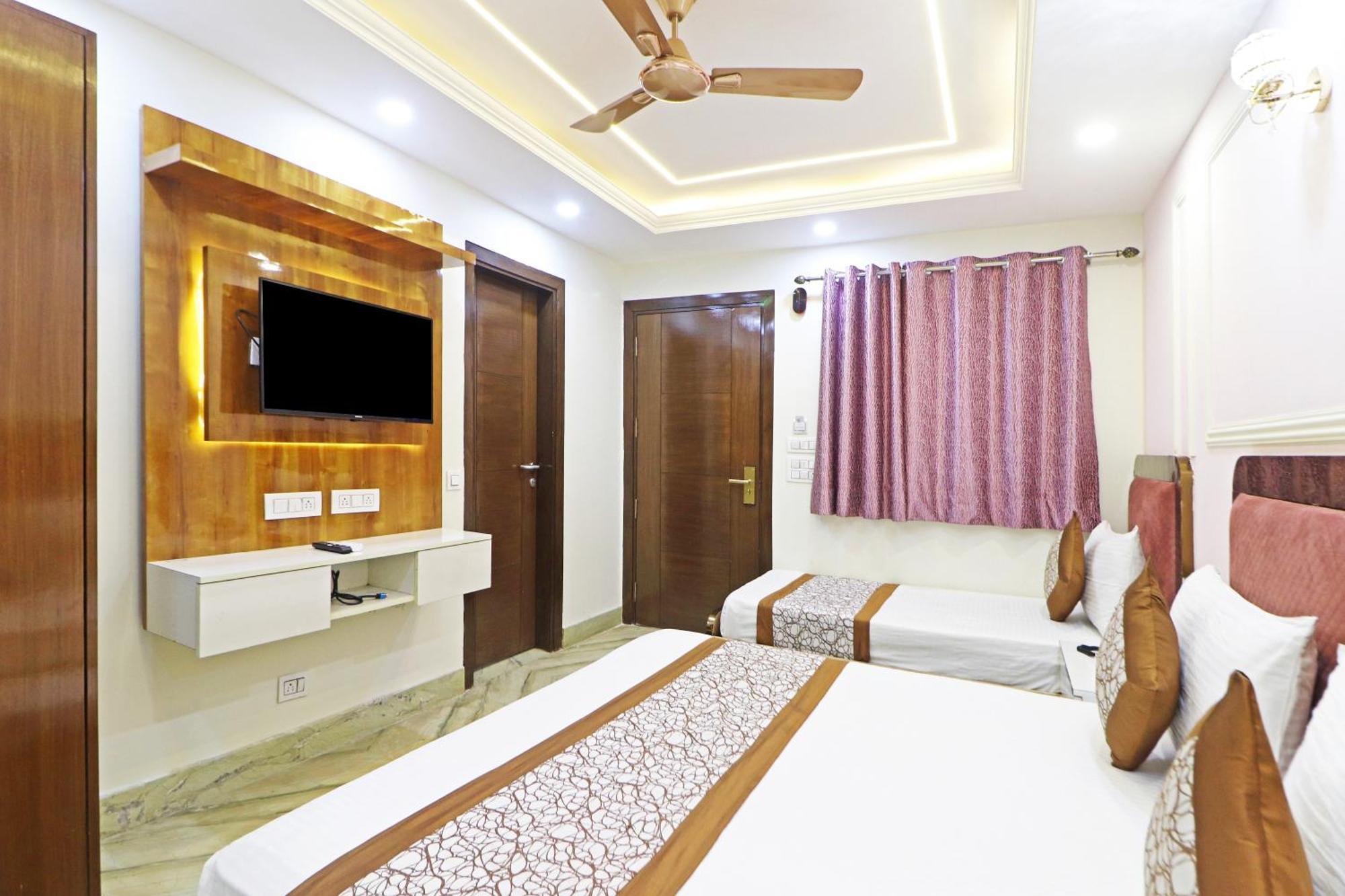 Hotel Samrat Residency 10 Mints Walking Distance Nizamuddin Railway Station 뉴델리 외부 사진